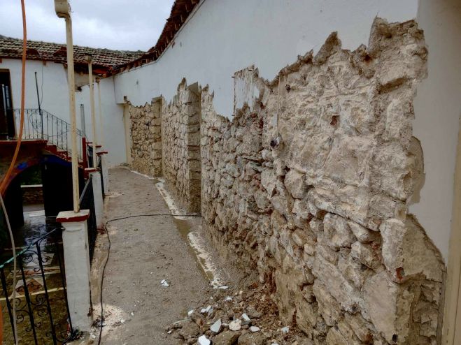 &Lambda;ό&gamma;&omega; &epsilon;&rho;&gamma;&alpha;&sigma;&iota;ώ&nu;, &alpha;&lambda;&lambda;&alpha;&gamma;έ&sigmaf; &sigma;&tau;&eta; &Lambda;&epsilon;&iota;&tau;&omicron;&upsilon;&rho;&gamma;ί&alpha; &tau;&eta;&sigmaf; &Iota;.&Mu;. &Kappa;&alpha;&lambda;&tau;&epsilon;&zeta;ώ&nu;