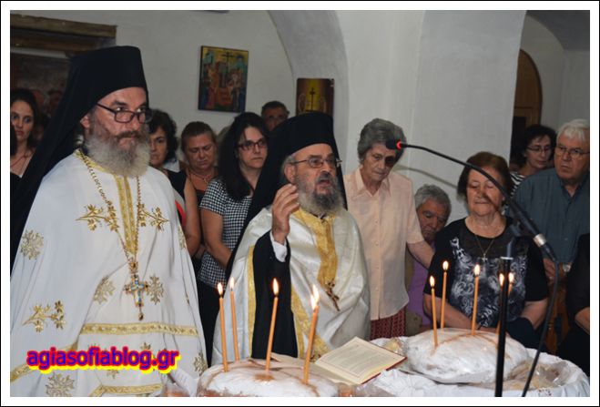 &Gamma;&iota;&omicron;&rho;&tau;ά&zeta;&epsilon;&iota; &eta; &Mu;&omicron;&nu;ή &Pi;&rho;&omicron;&delta;&rho;ό&mu;&omicron;&upsilon; &Kappa;&upsilon;&nu;&omicron;&upsilon;&rho;ί&alpha;&sigmaf; (&epsilon;&iota;&kappa;ό&nu;&epsilon;&sigmaf;)