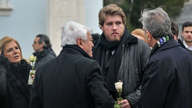 Το τελευταίο &quot;αντίο&quot; στη Μαριάννα Τόλη (εικόνες)