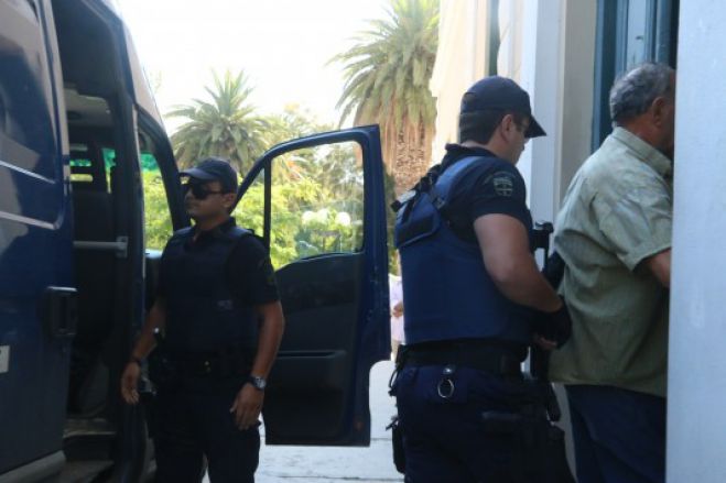 &Alpha;&mu;&epsilon;&tau;&alpha;&nu;ό&eta;&tau;&omicron;&sigmaf; &omicron; &pi;&alpha;&iota;&delta;&omicron;&kappa;&tau;ό&nu;&omicron;&sigmaf; &tau;&omicron;&upsilon; Ά&sigma;&tau;&rho;&omicron;&upsilon;&sigmaf;&ndash; &laquo;&Alpha;&nu; &gamma;&upsilon;&rho;&nu;&omicron;ύ&sigma;&alpha; &pi;ί&sigma;&omega; &tau;&omicron; &chi;&rho;ό&nu;&omicron;, &tau;&omicron; ί&delta;&iota;&omicron; &theta;&alpha; έ&kappa;&alpha;&nu;&alpha;&raquo;