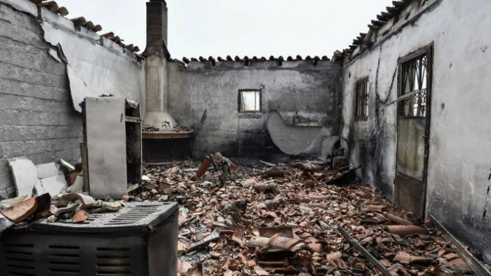 Στα καμένα της Γορτυνίας το ΚΚΕ: &quot;Η αυτοθυσία των κατοίκων έσωσαν τα χωριά μας&quot;