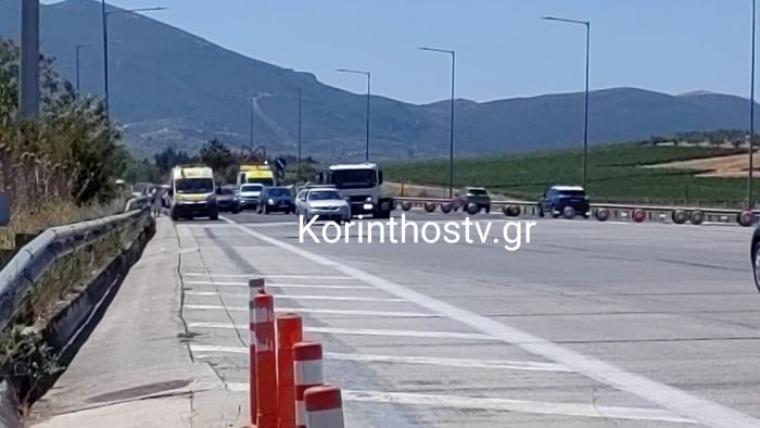 &Kappa;&alpha;&rho;&alpha;&mu;&pi;ό&lambda;&alpha; &tau;&epsilon;&sigma;&sigma;ά&rho;&omega;&nu; &omicron;&chi;&eta;&mu;ά&tau;&omega;&nu; &sigma;&tau;&eta;&nu; &Epsilon;.&Omicron; &Kappa;&omicron;&rho;ί&nu;&theta;&omicron;&upsilon; &ndash; &Tau;&rho;&iota;&pi;ό&lambda;&epsilon;&omega;&sigmaf;, &sigma;&tau;&alpha; &delta;&iota;ό&delta;&iota;&alpha; &Sigma;&pi;&alpha;&theta;&omicron;&beta;&omicron;&upsilon;&nu;ί&omicron;&upsilon; (vd)
