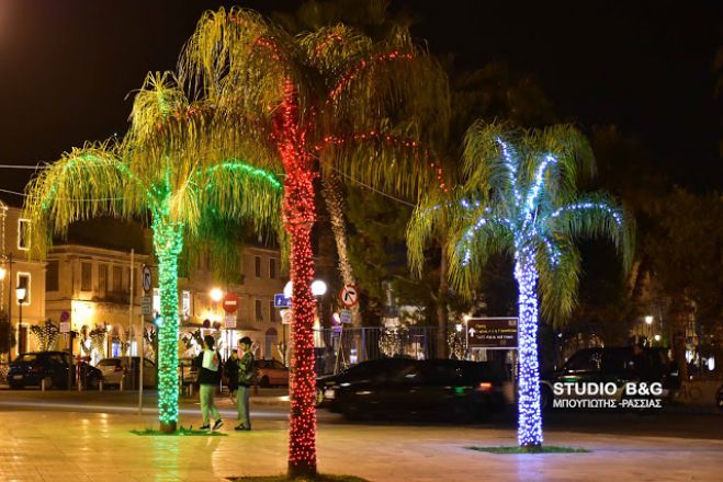 &Pi;&omicron;&lambda;ύ&chi;&rho;&omega;&mu;&omicron; &kappa;&alpha;&iota; &phi;&omega;&tau;&epsilon;&iota;&nu;ό &tau;&omicron; &Chi;&rho;&iota;&sigma;&tau;&omicron;&upsilon;&gamma;&epsilon;&nu;&nu;&iota;ά&tau;&iota;&kappa;&omicron; &Nu;&alpha;ύ&pi;&lambda;&iota;&omicron; (vd)