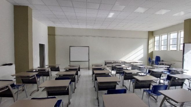 &Sigma;&chi;&omicron;&lambda;&epsilon;ί&alpha; &kappa;&alpha;&iota; covid | Ό&tau;&alpha;&nu; έ&nu;&alpha; &pi;&alpha;&iota;&delta;ί &epsilon;&mu;&phi;&alpha;&nu;ί&sigma;&epsilon;&iota; &sigma;&upsilon;&mu;&pi;&tau;ώ&mu;&alpha;&tau;&alpha;, &pi;&alpha;&rho;&alpha;&mu;έ&nu;&epsilon;&iota; &sigma;&pi;ί&tau;&iota;