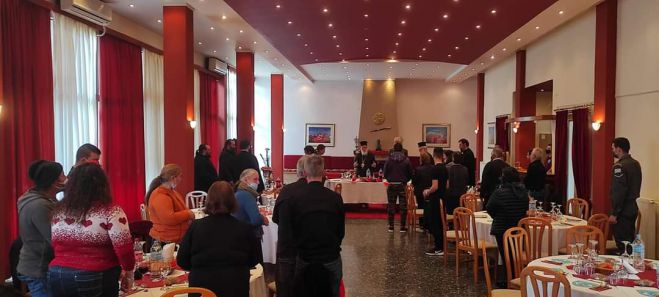 Ζεστή ατμόσφαιρα στο &quot;γεύμα Αγάπης&quot; στην Τρίπολη (εικόνες)