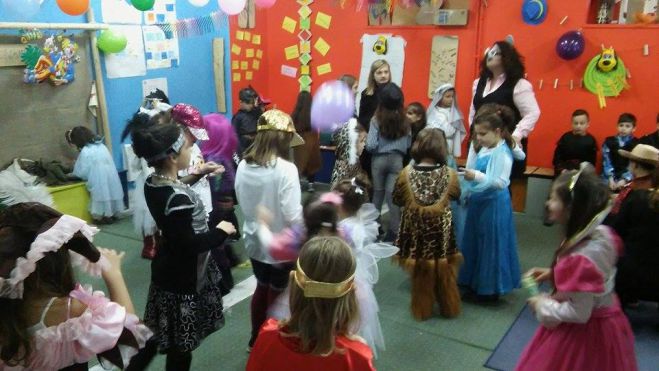 Χαρούμενες φωνές, χορός και δημιουργικά παιχνίδια στο αποκριάτικο party του Οδηγισμού! (εικόνες)