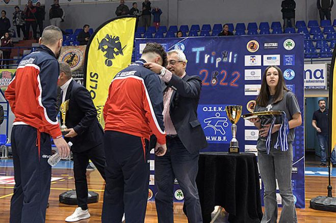 &Beta;&alpha;&lambda;&alpha;&sigma;ό&pi;&omicron;&upsilon;&lambda;&omicron;&sigmaf;: "&Alpha;&upsilon;&tau;ό &tau;&omicron; &Sigma;&alpha;&beta;&beta;&alpha;&tau;ό&beta;&rho;&alpha;&delta;&omicron; ή&tau;&alpha;&nu; &delta;&iota;&alpha;&phi;&omicron;&rho;&epsilon;&tau;&iota;&kappa;ό &gamma;&iota;&alpha; &tau;&eta;&nu; &Tau;&rho;ί&pi;&omicron;&lambda;&eta; &kappa;&alpha;&iota; &tau;&omicron;&nu; &alpha;&theta;&lambda;&eta;&tau;&iota;&sigma;&mu;ό!"