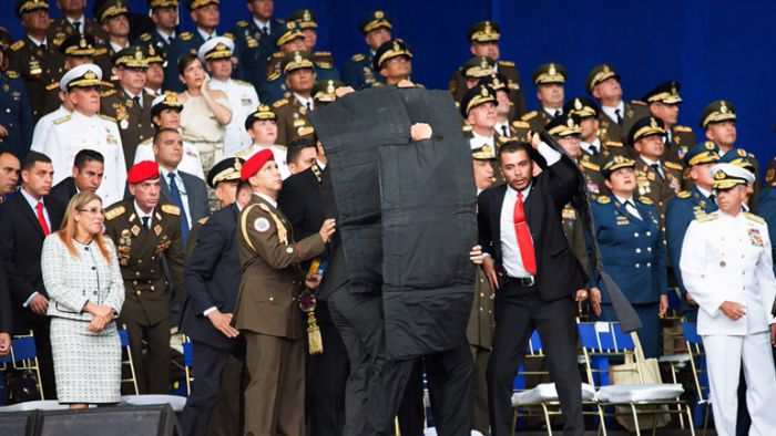 &Alpha;&pi;ό&pi;&epsilon;&iota;&rho;&alpha; &delta;&omicron;&lambda;&omicron;&phi;&omicron;&nu;ί&alpha;&sigmaf; &kappa;&alpha;&tau;ά &tau;&omicron;&upsilon; &Mu;&alpha;&delta;&omicron;ύ&rho;&omicron; &mu;&epsilon; drones! &ndash; &Delta;&epsilon;ί&tau;&epsilon; &tau;&eta;&nu; &sigma;&tau;&iota;&gamma;&mu;ή &tau;&eta;&sigmaf; έ&kappa;&rho;&eta;&xi;&eta;&sigmaf; (vd)