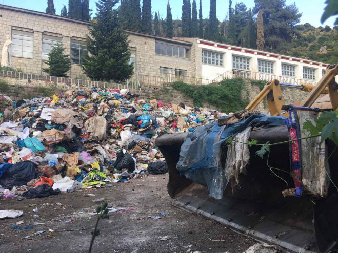 &Lambda;&alpha;ϊ&kappa;ή &Sigma;&upsilon;&sigma;&pi;&epsilon;ί&rho;&omega;&sigma;&eta;: "&Tau;&rho;ί&zeta;&omicron;&upsilon;&nu; &tau;&alpha; &kappa;ό&kappa;&alpha;&lambda;&alpha; &tau;&omega;&nu; &alpha;&gamma;&omega;&nu;&iota;&sigma;&tau;ώ&nu; &kappa;&alpha;&iota; &tau;&omega;&nu; &eta;&rho;ώ&omega;&nu; &tau;&eta;&sigmaf; &epsilon;&pi;&alpha;&nu;ά&sigma;&tau;&alpha;&sigma;&eta;&sigmaf; &tau;&omicron;&upsilon; 1821 &sigma;&tau;&omicron; &Gamma;&upsilon;&mu;&nu;ά&sigma;&iota;&omicron; &Delta;&eta;&mu;&eta;&tau;&sigma;ά&nu;&alpha;&sigmaf;"