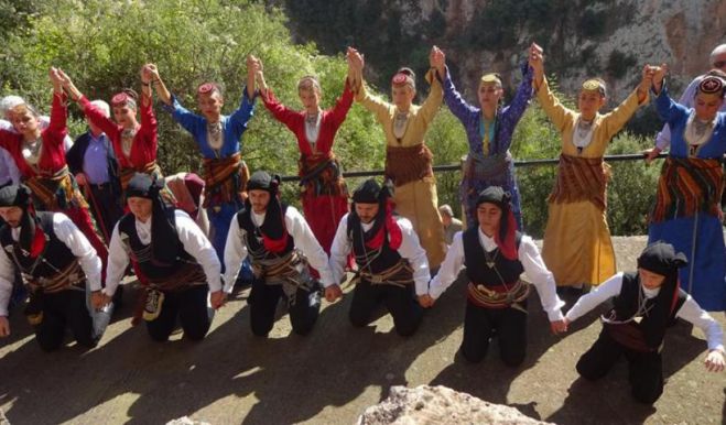 &Tau;&rho;ά&nu;&tau;&alpha;&xi;&epsilon; &omicron; &laquo;&Phi;ά&rho;&omicron;&sigmaf;&raquo; &Alpha;&gamma;ί&alpha;&sigmaf; &Beta;&alpha;&rho;&beta;ά&rho;&alpha;&sigmaf; &tau;&omicron; &phi;&alpha;&rho;ά&gamma;&gamma;&iota; &Rho;&epsilon;&nu;&tau;&epsilon;&zeta;έ&lambda;&alpha; &sigma;&tau;&eta;&nu; &Alpha;&rho;&kappa;&alpha;&delta;ί&alpha;! (&epsilon;&iota;&kappa;ό&nu;&epsilon;&sigmaf;)