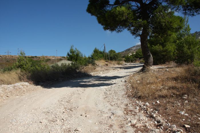 Σε διάνοιξη δρόμου πυροπροστασίας στο χωριό Σέρβου προχωρά ο Δήμος Γορτυνίας