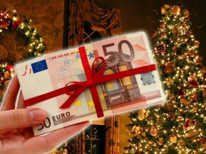 Απόφαση Ειρηνοδικείου | Αντισυνταγματική η κατάργηση των «δώρων» για τους δημοτικούς υπαλλήλους