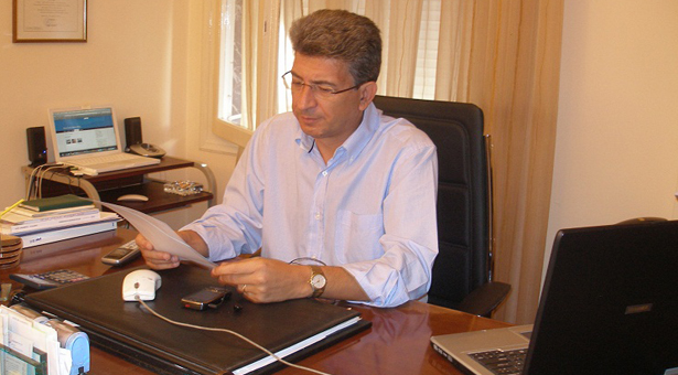 &Eta; &pi;&omicron;&lambda;&iota;&tau;&iota;&kappa;ή &pi;&rho;ό&tau;&alpha;&sigma;&eta; &tau;&omicron;&upsilon; &Kappa;ώ&sigma;&tau;&alpha; &Mu;&pi;&epsilon;&nu;&tau;&epsilon;&beta;ή &kappa;&alpha;&iota; &eta; &sigma;&upsilon;&lambda;&lambda;&omicron;&gamma;ή &upsilon;&pi;&omicron;&gamma;&rho;&alpha;&phi;ώ&nu;&hellip;