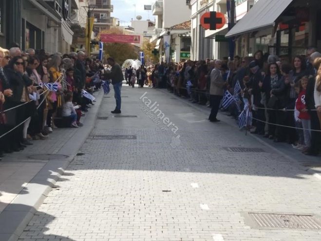 Τρίπολη | Πολύς κόσμος στην παρέλαση για την 28η Οκτωβρίου (εικόνες)