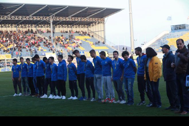 Ζεστό χειροκρότημα για το 1ο ΕΠΑΛ στο γήπεδο του Αστέρα! (εικόνες)
