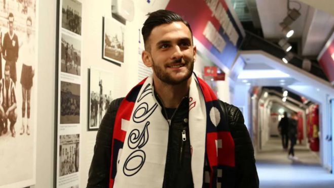 &Kappa;&lambda;&epsilon;ί&nu;&epsilon;&iota; &sigma;&tau;&eta;&nu; &Mu;&pi;&omicron;&lambda;ό&nu;&iota;&alpha; &omicron; &Alpha;&rho;&kappa;ά&sigmaf; &Lambda;&upsilon;&kappa;&omicron;&gamma;&iota;ά&nu;&nu;&eta;&sigmaf;