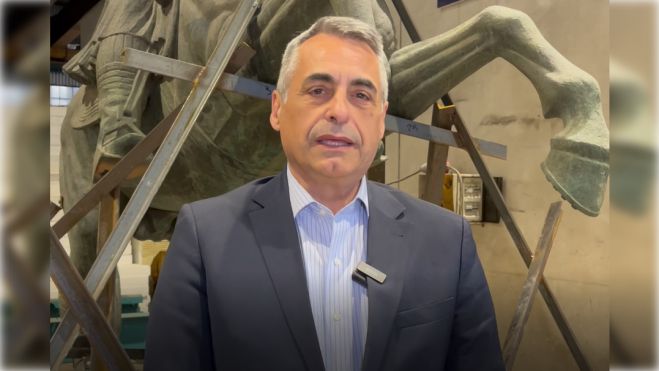 Τζιούμης σε Σμυρνιώτη: «Καλώς τον κι ας άργησε» 