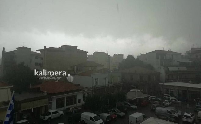 &Eta; &mu;έ&rho;&alpha; έ&gamma;&iota;&nu;&epsilon; ... &nu;ύ&chi;&tau;&alpha; &sigma;&tau;&eta;&nu; &Tau;&rho;ί&pi;&omicron;&lambda;&eta; | &Iota;&sigma;&chi;&upsilon;&rho;ή &kappa;&alpha;&tau;&alpha;&iota;&gamma;ί&delta;&alpha; &kappa;&alpha;&iota; &chi;&alpha;&lambda;ά&zeta;&iota; &sigma;&tau;&eta;&nu; &pi;ό&lambda;&eta;! (vd)