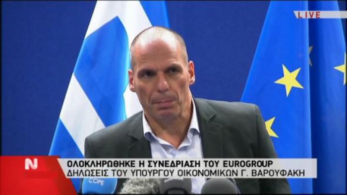 &Beta;&alpha;&rho;&omicron;&upsilon;&phi;ά&kappa;&eta;&sigmaf;: &laquo;Έ&chi;&omicron;&upsilon;&mu;&epsilon; &chi;&rho;ή&mu;&alpha;&tau;&alpha; &mu;ό&nu;&omicron; &gamma;&iota;&alpha; &delta;ύ&omicron; &epsilon;&beta;&delta;&omicron;&mu;ά&delta;&epsilon;&sigmaf;&raquo;