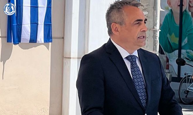 &Kappa;ώ&sigma;&tau;&alpha;&sigmaf; &Tau;&zeta;&iota;&omicron;ύ&mu;&eta;&sigmaf;: &laquo;&Omega;&sigmaf; &Delta;ή&mu;&alpha;&rho;&chi;&omicron;&sigmaf;, &epsilon;ί&mu;&alpha;&iota; &upsilon;&pi;&epsilon;&rho;ή&phi;&alpha;&nu;&omicron;&sigmaf;, &delta;&iota;ό&tau;&iota; &eta; &pi;ό&lambda;&eta; &mu;&alpha;&sigmaf; &gamma;έ&nu;&nu;&eta;&sigma;&epsilon; &kappa;&alpha;&iota; &alpha;&nu;έ&theta;&rho;&epsilon;&psi;&epsilon; &tau;&omicron;&nu; &Gamma;&iota;ά&nu;&nu;&eta; &Pi;&alpha;&pi;&alpha;&delta;&eta;&mu;&eta;&tau;&rho;ί&omicron;&upsilon;&raquo; (vd)