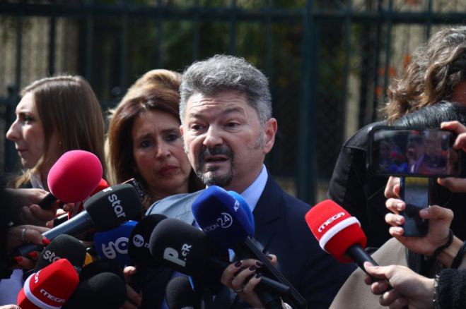 &Delta;&iota;&kappa;&eta;&gamma;ό&rho;&omicron;&sigmaf; &Lambda;&iota;ό&lambda;&iota;&omicron;&upsilon;: "&Delta;&epsilon;&nu; &upsilon;&pi;ά&rho;&chi;&epsilon;&iota; &kappa;&alpha;&nu;έ&nu;&alpha; &sigma;&tau;&omicron;&iota;&chi;&epsilon;ί&omicron; &sigma;&tau;&eta; &delta;&iota;&kappa;&omicron;&gamma;&rho;&alpha;&phi;ί&alpha; &pi;&omicron;&upsilon; &nu;&alpha; &epsilon;&mu;&pi;&lambda;έ&kappa;&epsilon;&iota; &tau;&omicron;&nu; &epsilon;&nu;&tau;&omicron;&lambda;έ&alpha; &mu;&omicron;&upsilon;"