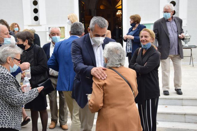 &Omicron; &Delta;ή&mu;&omicron;&sigmaf; &Tau;&rho;ί&pi;&omicron;&lambda;&eta;&sigmaf; &tau;ί&mu;&eta;&sigma;&epsilon; &tau;&eta;&nu; &Pi;&alpha;&gamma;&kappa;ό&sigma;&mu;&iota;&alpha; &Eta;&mu;έ&rho;&alpha; &Tau;&rho;ί&tau;&eta;&sigmaf; &Eta;&lambda;&iota;&kappa;ί&alpha;&sigmaf; (&epsilon;&iota;&kappa;ό&nu;&epsilon;&sigmaf; - &beta;ί&nu;&tau;&epsilon;&omicron;)