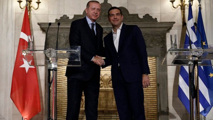 Την απελευθέρωση των δύο Ελλήνων ζήτησε ο Τσίπρας από τον Ερντογάν