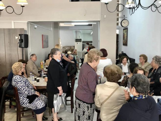 &Eta; &Pi;&alpha;&gamma;&kappa;ό&sigma;&mu;&iota;&alpha; &Eta;&mu;έ&rho;&alpha; &Tau;&rho;ί&tau;&eta;&sigmaf; &Eta;&lambda;&iota;&kappa;ί&alpha;&sigmaf; &sigma;&tau;&eta;&nu; &Tau;&rho;ί&pi;&omicron;&lambda;&eta; (&epsilon;&iota;&kappa;ό&nu;&epsilon;&sigmaf;)