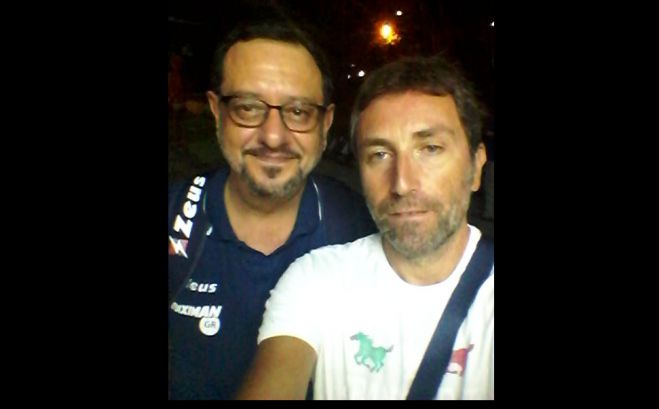 "&Phi;ί&lambda;&epsilon;, Red, &theta;&alpha; &sigma;&epsilon; &theta;&upsilon;&mu;ό&mu;&alpha;&sigma;&tau;&epsilon; &gamma;&iota;&alpha; &pi;ά&nu;&tau;&alpha;"