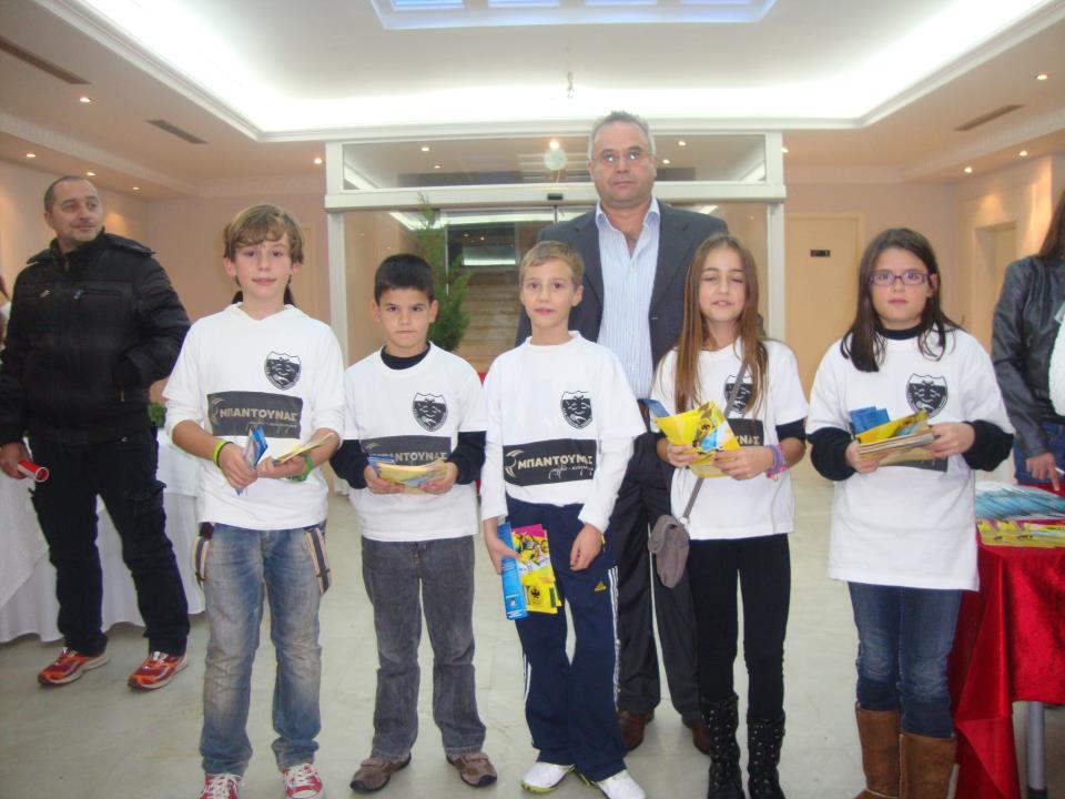 &Omicron; Ό&mu;&iota;&lambda;&omicron;&sigmaf; &tau;έ&nu;&iota;&sigmaf; &tau;&eta;&sigmaf; &Alpha;&Epsilon;&Kappa; &sigma;&tau;ή&rho;&iota;&xi;&epsilon; &tau;&eta;&nu; &eta;&mu;&epsilon;&rho;ί&delta;&alpha; &gamma;&iota;&alpha; &tau;&eta;&nu; &alpha;&sigma;&phi;&alpha;&lambda;ή &pi;&lambda;&omicron;ή&gamma;&eta;&sigma;&eta; &sigma;&tau;&omicron; &delta;&iota;&alpha;&delta;ί&kappa;&tau;&upsilon;&omicron;