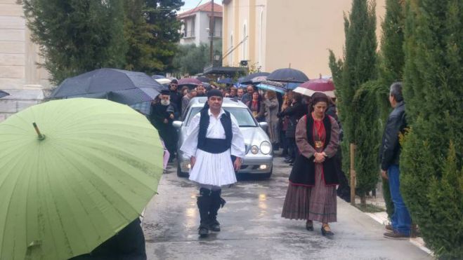 Καλαμάτα | Κηδεύτηκαν οι 3 άτυχες γυναίκες, που σκοτώθηκαν στην ταβέρνα