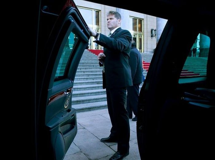 Με αυτοκίνητο - &quot;κτήνος&quot; θα μετακινείται ο Ομπάμα στην Αθήνα - Δείτε το! (vd)