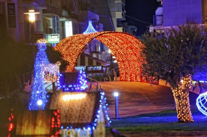 Άργος | Το απόγευμα το άναμμα του Χριστουγεννιάτικου δένδρου!