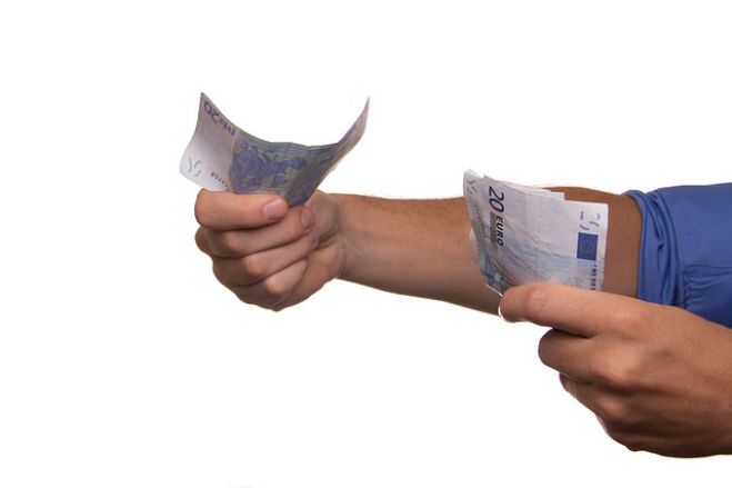 Πόσο θα αυξηθούν οι αποδοχές των μισθωτών από τον Ιούνιο