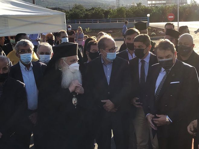 &Eta; &kappa;ό&nu;&tau;&rho;&alpha; &alpha;&nu;ή&kappa;&epsilon;&iota; &sigma;&tau;&omicron; &pi;&alpha;&rho;&epsilon;&lambda;&theta;ό&nu; | &Tau;&alpha; &sigma;&upsilon;&gamma;&chi;&alpha;&rho;&eta;&tau;ή&rho;&iota;&alpha; &Nu;ί&kappa;&alpha; &sigma;&epsilon; &Kappa;&alpha;&mu;&pi;ό&sigma;&omicron; &gamma;&iota;&alpha; &tau;&omicron; &Kappa;&omicron;&lambda;&upsilon;&mu;&beta;&eta;&tau;ή&rho;&iota;&omicron;