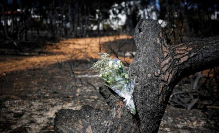 Πέθανε η μητέρα του 6 μηνών βρέφους που χάθηκε στη φονική πυρκαγια ...