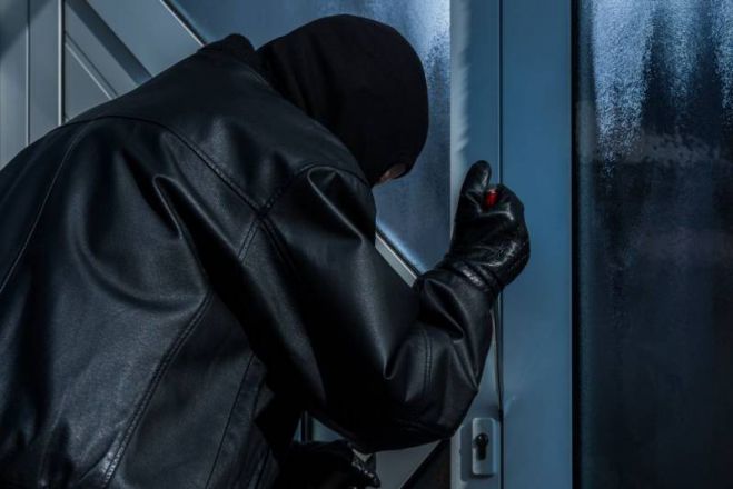 &Kappa;&lambda;&omicron;&pi;έ&sigmaf; &sigma;&epsilon; &sigma;&pi;ί&tau;&iota;&alpha; &sigma;&tau;&omicron; &Mu;&alpha;&upsilon;&rho;ί&kappa;&iota; &Tau;&epsilon;&gamma;έ&alpha;&sigmaf; | &Alpha;&sigma;&tau;&rho;&alpha;&pi;&iota;&alpha;ί&alpha; &alpha;&nu;&tau;ί&delta;&rho;&alpha;&sigma;&eta; &alpha;&pi;ό &tau;&eta;&nu; &Alpha;&sigma;&tau;&upsilon;&nu;&omicron;&mu;ί&alpha; - &Pi;&iota;ά&sigma;&tau;&eta;&kappa;&alpha;&nu; &omicron;&iota; &delta;&rho;ά&sigma;&tau;&epsilon;&sigmaf;!