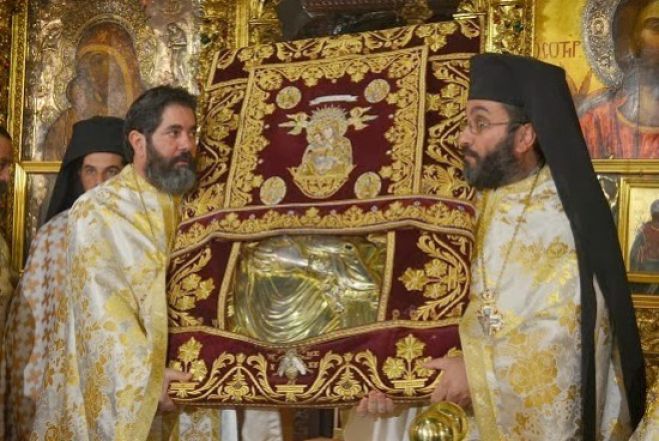 &Eta; &Theta;&alpha;&upsilon;&mu;&alpha;&tau;&omicron;&upsilon;&rho;&gamma;ή &Epsilon;&iota;&kappa;ό&nu;&alpha; &tau;&eta;&sigmaf; &Pi;&alpha;&nu;&alpha;&gamma;ί&alpha; &tau;&omicron;&upsilon; &Kappa;ύ&kappa;&kappa;&omicron;&upsilon; έ&rho;&chi;&epsilon;&tau;&alpha;&iota; &sigma;&tau;&eta;&nu; &Tau;&rho;ί&pi;&omicron;&lambda;&eta; (vd)