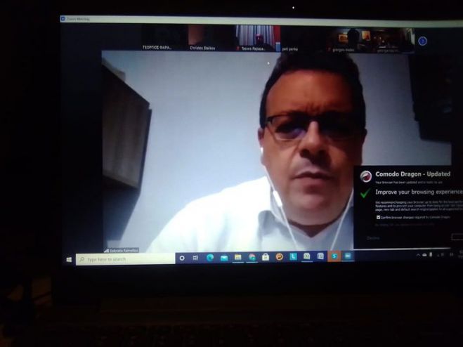 &Sigma;&Upsilon;&Rho;&Iota;&Zeta;&Alpha; &Alpha;&rho;&kappa;&alpha;&delta;ί&alpha;&sigmaf;: "&Eta;&chi;&eta;&rho;ή &eta; &alpha;&pi;&omicron;&upsilon;&sigma;ί&alpha; &tau;&omicron;&upsilon; &Delta;&eta;&mu;ά&rho;&chi;&omicron;&upsilon; &Mu;&epsilon;&gamma;&alpha;&lambda;ό&pi;&omicron;&lambda;&eta;&sigmaf; &alpha;&pi;ό &tau;&eta; &delta;&iota;&alpha;&delta;&iota;&kappa;&tau;&upsilon;&alpha;&kappa;ή &sigma;&upsilon;&zeta;ή&tau;&eta;&sigma;&eta; &gamma;&iota;&alpha; &tau;&omicron; &mu;έ&lambda;&lambda;&omicron;&nu; &tau;&eta;&sigmaf; &pi;&epsilon;&rho;&iota;&omicron;&chi;ή&sigmaf;"