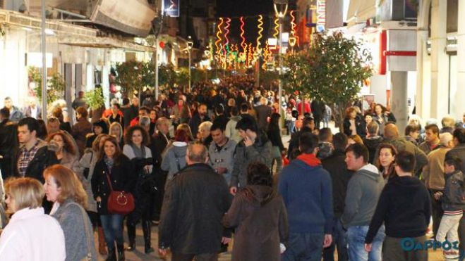 &quot;Κοκκίνισε&quot; χθες η νύχτα στην Καλαμάτα (εικόνες-βίντεο)