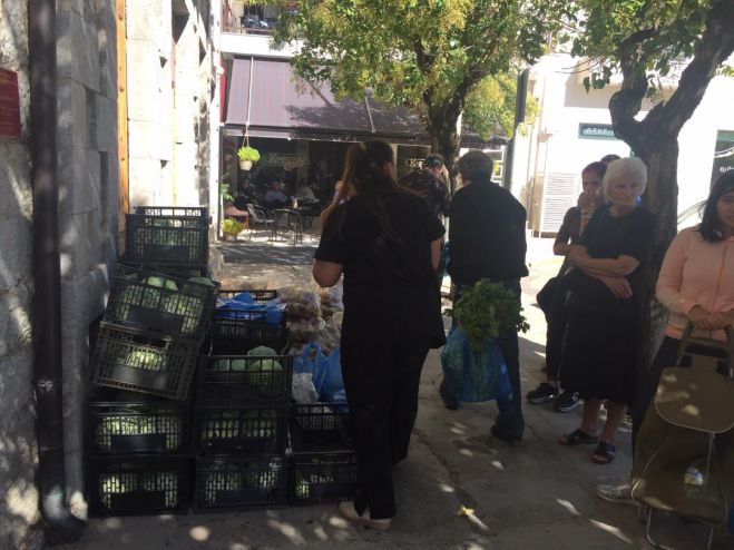 &Gamma;έ&mu;&iota;&sigma;&epsilon; &mu;&epsilon; &tau;&rho;ό&phi;&iota;&mu;&alpha; &tau;&omicron; "&Kappa;&alpha;&lambda;ά&theta;&iota; &tau;&omicron;&upsilon; &Pi;&tau;&omega;&chi;&omicron;ύ &Alpha;&delta;&epsilon;&lambda;&phi;&omicron;ύ" (&epsilon;&iota;&kappa;ό&nu;&epsilon;&sigmaf;)