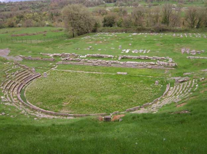 Ξεκίνησαν έργα αποκατάστασης στο εντυπωσιακό Αρχαίο Θέατρο της Μεγαλόπολης!