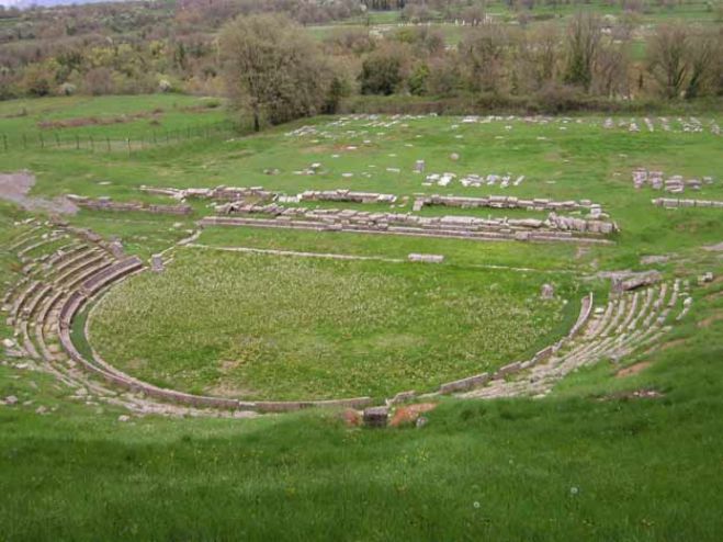 Ξεκίνησαν έργα αποκατάστασης στο εντυπωσιακό Αρχαίο Θέατρο της Μεγαλόπολης!