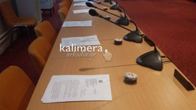 &Alpha;&upsilon;&xi;ά&nu;&epsilon;&tau;&alpha;&iota; &eta; &alpha;&pi;&omicron;&zeta;&eta;&mu;ί&omega;&sigma;&eta; &tau;&omega;&nu; &delta;&eta;&mu;&omicron;&tau;&iota;&kappa;ώ&nu; &sigma;&upsilon;&mu;&beta;&omicron;ύ&lambda;&omega;&nu;