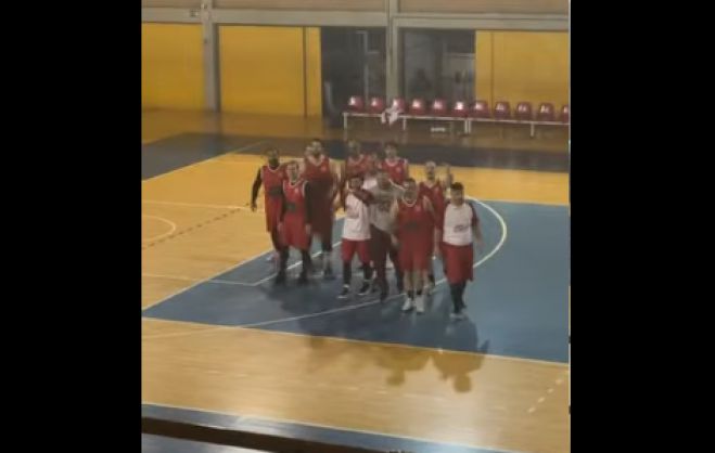 &Mu;&pi;ά&sigma;&kappa;&epsilon;&tau; | &Delta;&iota;&pi;&lambda;ό &sigma;&tau;&omicron; &Lambda;&omicron;&upsilon;&tau;&rho;ά&kappa;&iota; &kappa;&alpha;&iota; 6&eta; &theta;έ&sigma;&eta; &gamma;&iota;&alpha; &tau;&omicron; &Lambda;&epsilon;&omega;&nu;ί&delta;&iota;&omicron;! (vd)