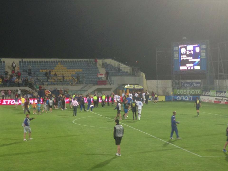 &Sigma;&tau;&eta;&nu; &Tau;&rho;ί&pi;&omicron;&lambda;&eta; &mu;&epsilon; &Pi;&Alpha;&Sigma; &eta; &pi;&rho;&epsilon;&mu;&iota;έ&rho;&alpha; &tau;&omicron;&upsilon; &Alpha;&sigma;&tau;έ&rho;&alpha;!