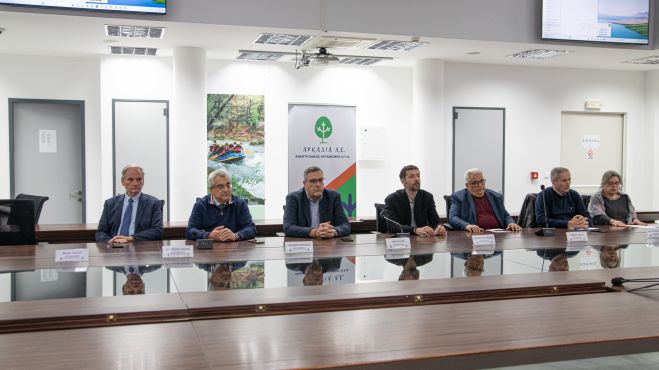 &Eta; &Mu;&epsilon;&gamma;&alpha;&lambda;ό&pi;&omicron;&lambda;&eta; &alpha;&pi;ό &tau;&eta;&nu; &Alpha;&rho;&chi;&alpha;&iota;ό&tau;&eta;&tau;&alpha; &sigma;&tau;&omicron; &Sigma;ή&mu;&epsilon;&rho;&alpha;: &Pi;&alpha;&rho;&omicron;&upsilon;&sigma;ί&alpha;&sigma;&eta; &epsilon;&nu;ό&sigmaf; &iota;&sigma;&tau;&omicron;&rho;&iota;&kappa;&omicron;ύ &Lambda;&epsilon;&upsilon;&kappa;ώ&mu;&alpha;&tau;&omicron;&sigmaf; - &sigma;&tau;&alpha;&theta;&mu;&omicron;ύ (vd)