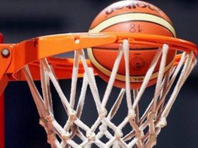 &Eta; &Pi;&omicron;&lambda;&epsilon;&mu;&iota;&kappa;ή &Alpha;&epsilon;&rho;&omicron;&pi;&omicron;&rho;ί&alpha; &pi;&alpha;ί&zeta;&epsilon;&iota; &mu;&pi;ά&sigma;&kappa;&epsilon;&tau; &sigma;&tau;&eta;&nu; &Tau;&rho;ί&pi;&omicron;&lambda;&eta;!