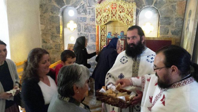 &Pi;&alpha;&nu;&eta;&gamma;&upsilon;&rho;&iota;&kappa;ή &Theta;&epsilon;ί&alpha; &Lambda;&epsilon;&iota;&tau;&omicron;&upsilon;&rho;&gamma;ί&alpha; &tau;&omicron; &epsilon;&kappa;&kappa;&lambda;&eta;&sigma;ά&kappa;&iota; &sigma;&tau;&omicron; ύ&psi;&omega;&mu;&alpha; &tau;&eta;&sigmaf; &Tau;&sigma;&epsilon;&mu;&pi;&epsilon;&rho;&omicron;ύ&sigmaf; (&epsilon;&iota;&kappa;ό&nu;&epsilon;&sigmaf;)