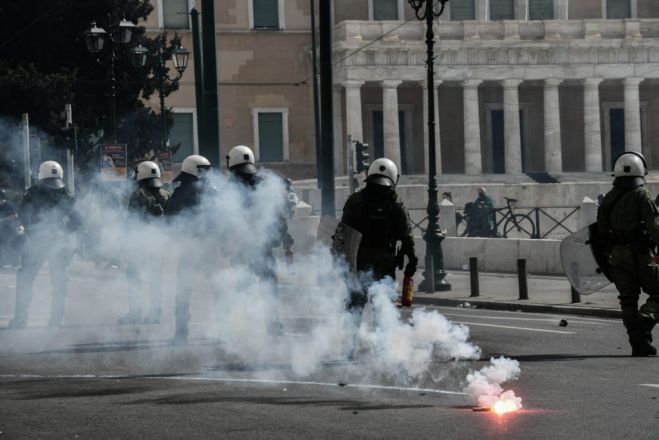&Sigma;ύ&nu;&tau;&alpha;&gamma;&mu;&alpha; | &Kappa;&rho;ό&tau;&omicron;&upsilon; &lambda;ά&mu;&psi;&eta;&sigmaf; &kappa;&alpha;&iota; &chi;&eta;&mu;&iota;&kappa;ά &alpha;&pi;ό &tau;&alpha; &Mu;&Alpha;&Tau; &sigma;&tau;&omicron; &sigma;&upsilon;&lambda;&lambda;&alpha;&lambda;&eta;&tau;ή&rho;&iota;&omicron; &gamma;&iota;&alpha; &tau;&eta;&nu; &tau;&rho;&alpha;&gamma;&omega;&delta;ί&alpha; &sigma;&tau;&alpha; &Tau;έ&mu;&pi;&eta;